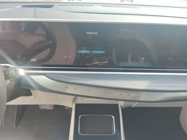 Maxus G90 — Фото автомобиля 12