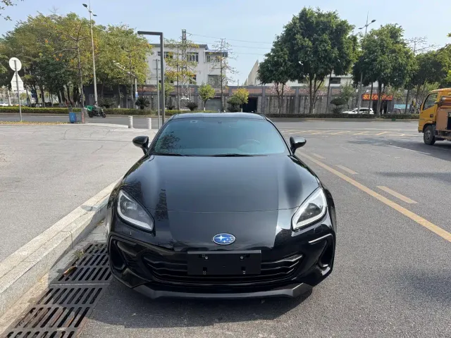 Subaru BRZ — Фото автомобиля 2