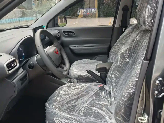Wuling Hongguang — Фото автомобиля 6