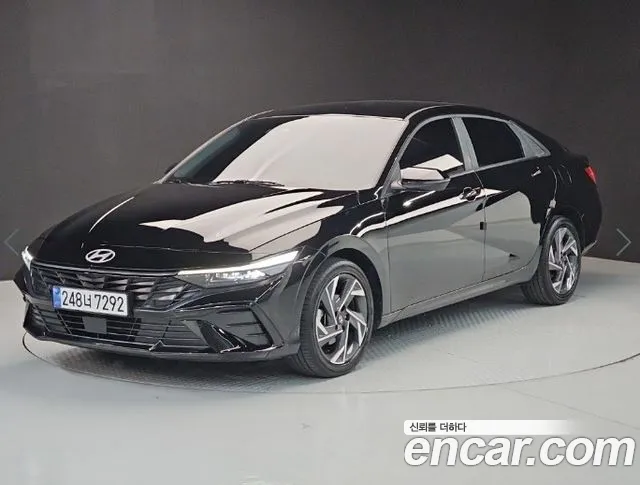 Фотография автомобиля — Hyundai Avante CN7