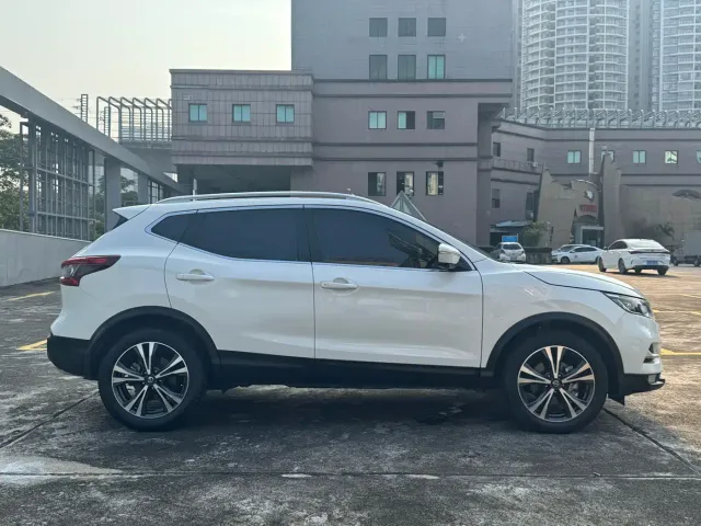 Nissan Qashqai — Фото автомобиля 30