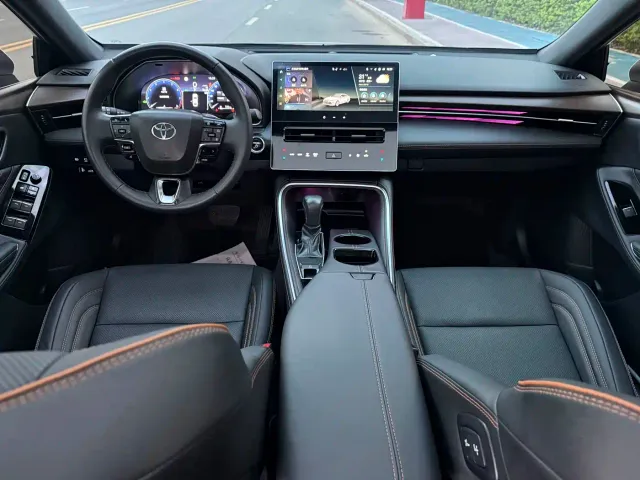 Toyota Avalon — Фото автомобиля 3