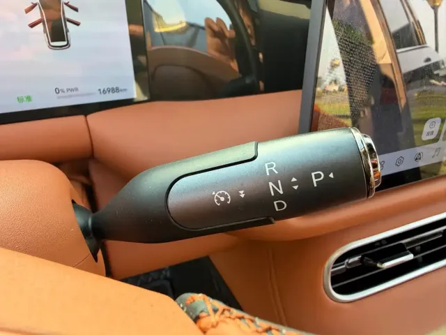 GAC Trumpchi Trumpchi Vision S9 2025 1.5T Hybrid Premium — Фото автомобиля 23