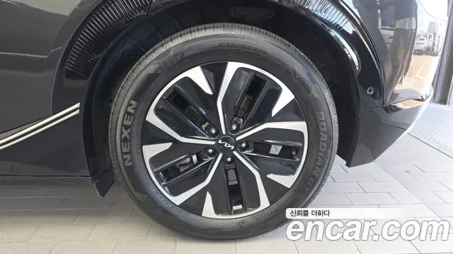 Kia EV6 — Фото автомобиля 21