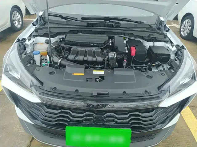 Dongfeng Yixuan — Фото автомобиля 19
