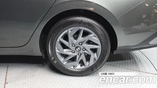 Hyundai AVANTE Inspiration — Фото автомобиля 21