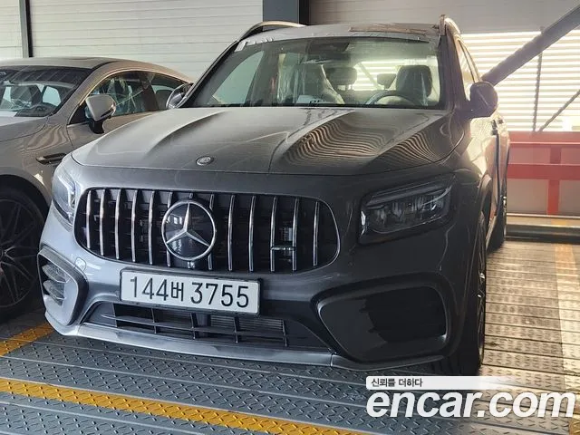 Фотография автомобиля — Mercedes-Benz GLB-Class