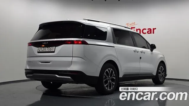 Фотография автомобиля — Kia Carnival Generation 4