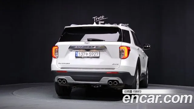 Ford Explorer Explorer 6 поколение 3.0 Platinum 4WD — Фото автомобиля 4