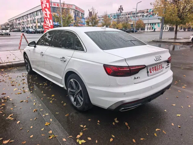 Audi A4L — Фото автомобиля 5