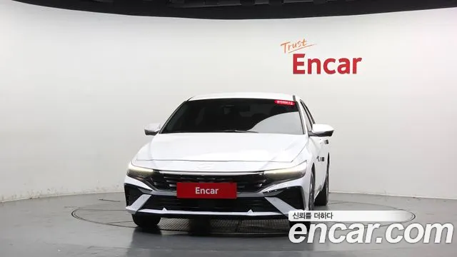 Hyundai Avante CN7 — Фото автомобиля 3