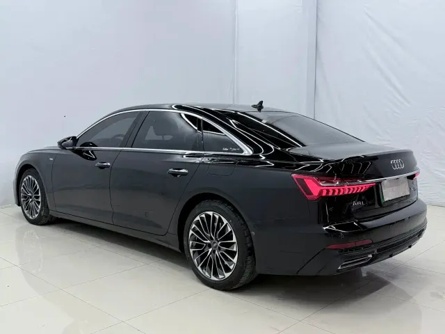 Audi A6L — Фото автомобиля 14