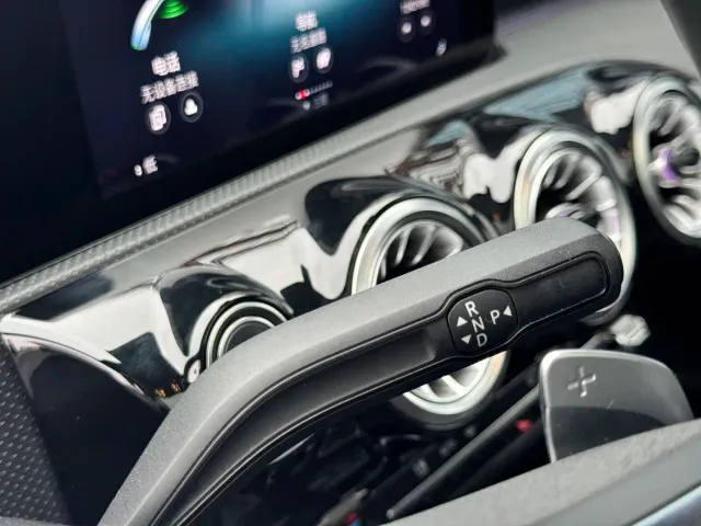 Mercedes-Benz A-Class — Фото автомобиля 12