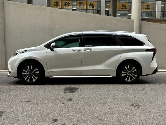 Toyota Granvia — Фото автомобиля 3