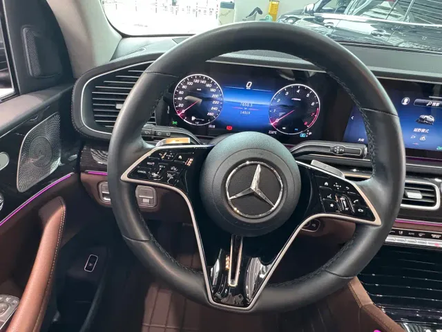 Mercedes-Benz GLE-Class — Фото автомобиля 10
