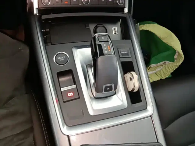 Citroen C6 — Фото автомобиля 13