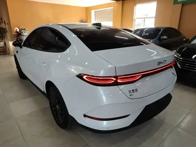 BYD Qin PLUS — Фото автомобиля 4