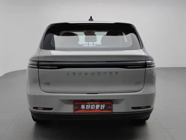 Leapmotor C10 — Фото автомобиля 4