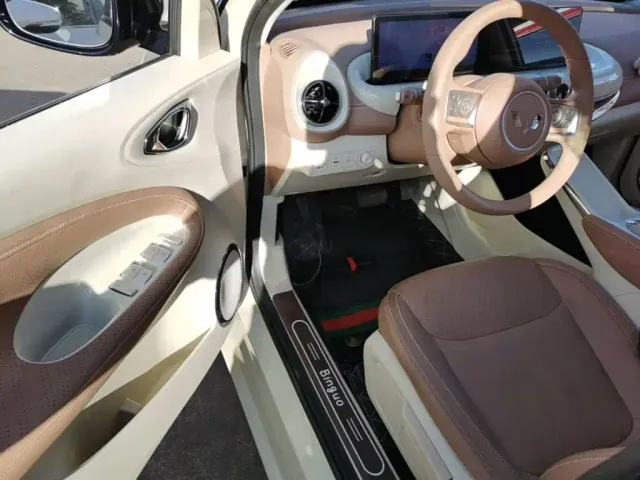 Wuling Bingo — Фото автомобиля 15