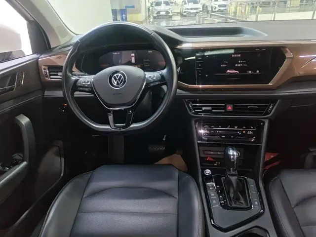 Volkswagen Tharu — Фото автомобиля 12