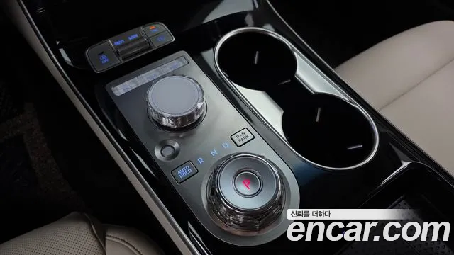 Genesis GV70 — Фото автомобиля 12