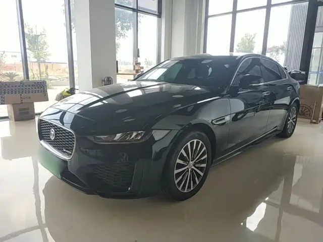Фотография автомобиля — Jaguar XEL