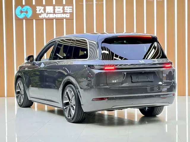Li Auto L9 — Фото автомобиля 10