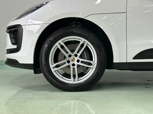 Porsche Macan — Фото автомобиля 8