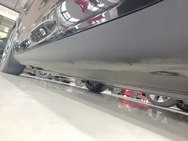 Tesla Model Y — Фото автомобиля 21