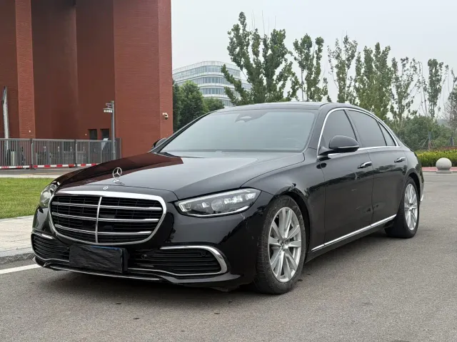 Mercedes-Benz S-Class — Фото автомобиля 3