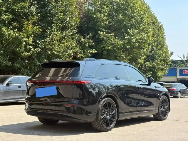 Xpeng G9 — Фото автомобиля 10