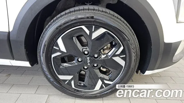 Kia Niro Niro (New) — Фото автомобиля 21