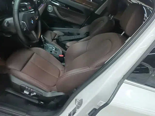 BMW X1 — Фото автомобиля 14