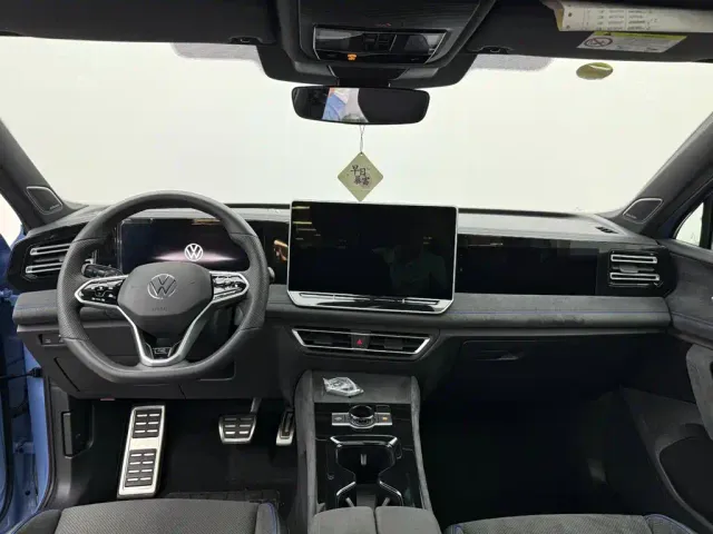 Volkswagen Tiguan L — Фото автомобиля 9
