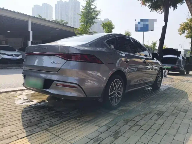 BYD Qin PLUS — Фото автомобиля 6