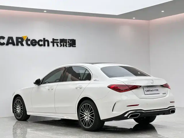 Mercedes-Benz C-Class — Фото автомобиля 3
