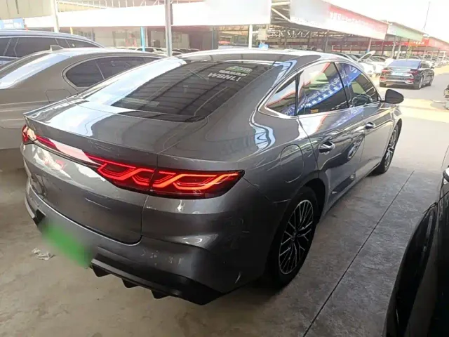 BYD Qin L — Фото автомобиля 6