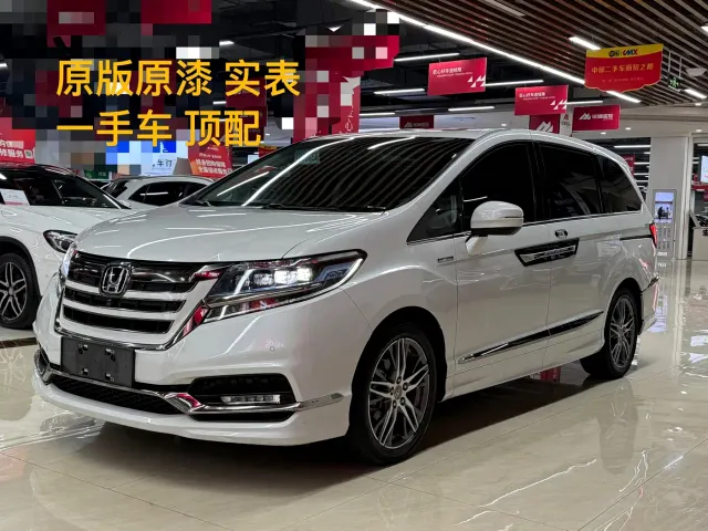 Фотография автомобиля — Honda Elysion
