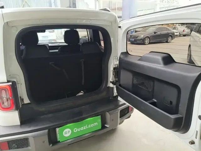 Baojun Yep — Фото автомобиля 18
