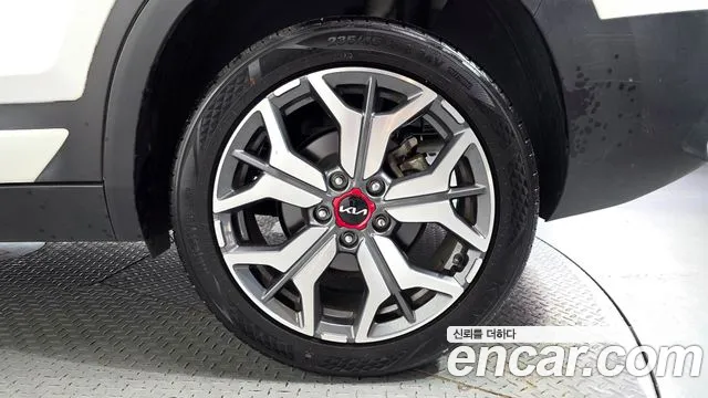 Kia Seltos — Фото автомобиля 21