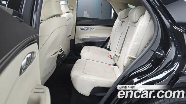 Genesis GV70 — Фото автомобиля 18