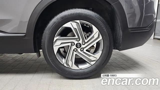 Hyundai Santafe Новый Santa Fe Бензин 2.5T 2WD — Фото автомобиля 21
