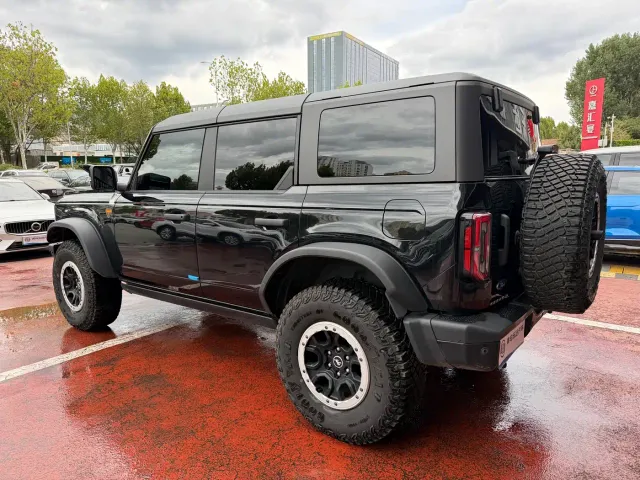 Ford Bronco — Фото автомобиля 4