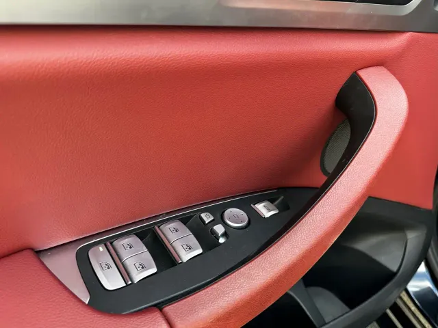 BMW iX3 — Фото автомобиля 18