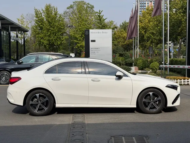 Mercedes-Benz A-Class — Фото автомобиля 6