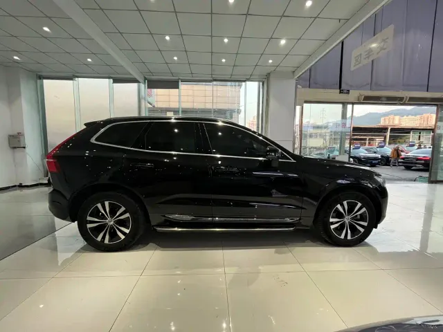 Volvo XC60 — Фото автомобиля 10