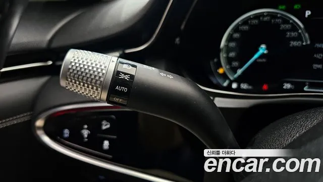 Genesis GV70 2.5T Бензин AWD — Фото автомобиля 23