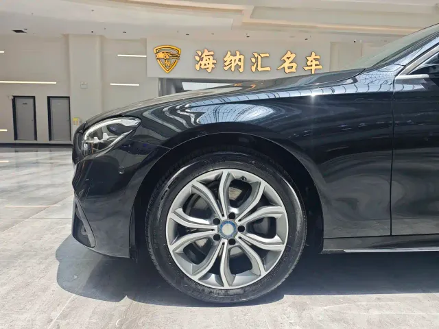 Mercedes-Benz E-Class — Фото автомобиля 6