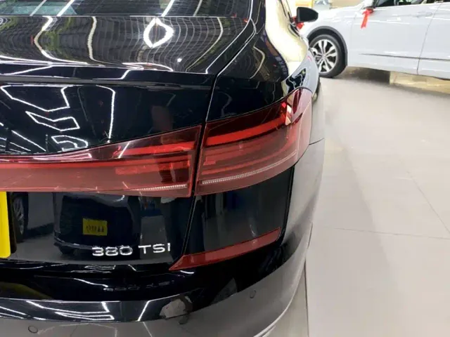 Volkswagen Passat — Фото автомобиля 7