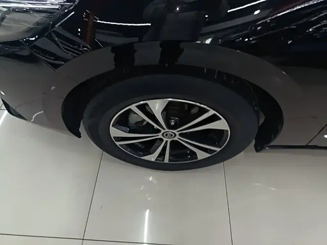 Nissan Sylphy — Фото автомобиля 22